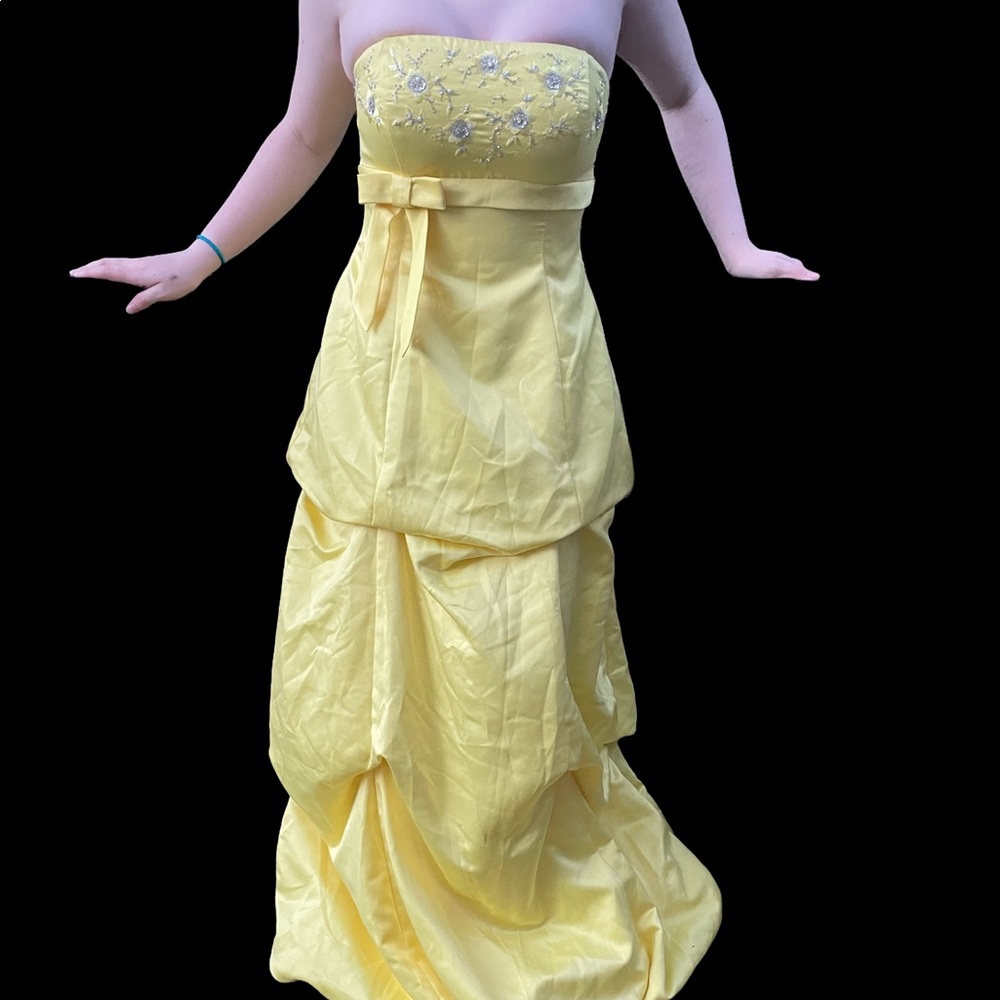 Morgan and company size 9/10 yellow strapless dress